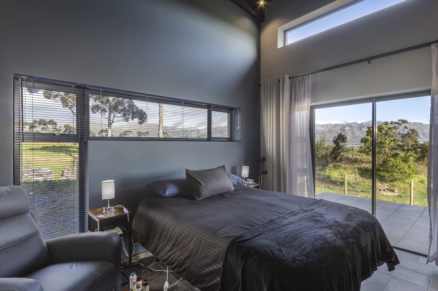 3 Bedroom Property for Sale in Sir Lowrys Pass Village Western Cape
